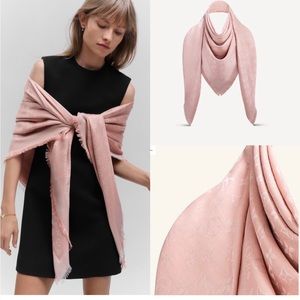 LOUIS VUITTON Shine monogram Scarf